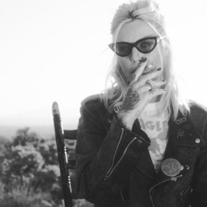 Gin Wigmore《Holding On To Hell》[MP3_LRC]