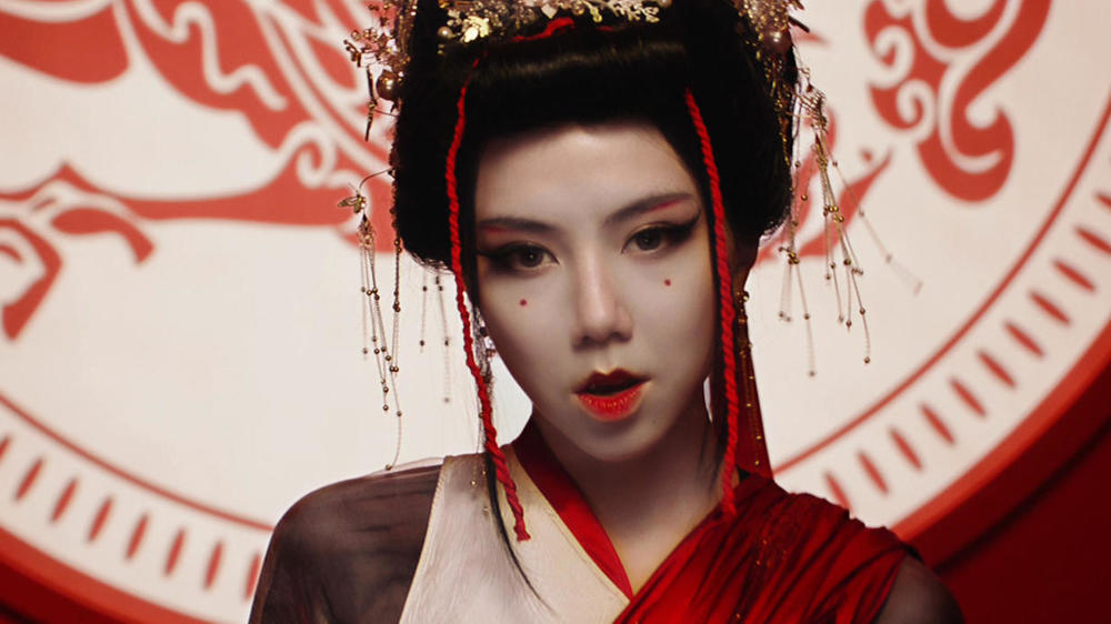 G.E.M. 邓紫棋《万国觉醒》