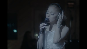 Ariana Grande - don’t wanna break up again (Live Version)